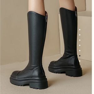 SOLD NWT Looks Like Summer Luna Knee High Boots